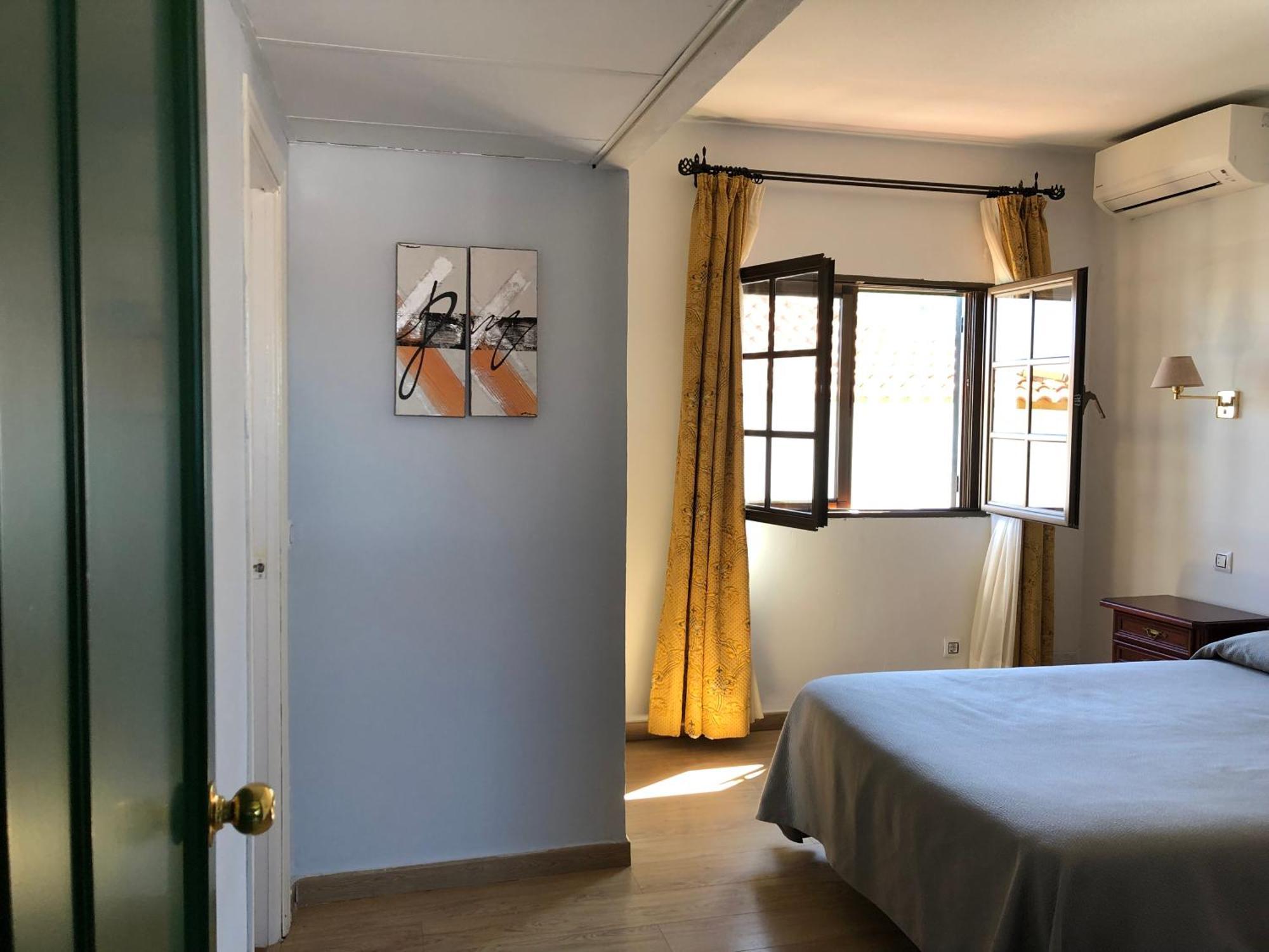 Apartamentos Atalayas Extremadura サフラ 部屋 写真